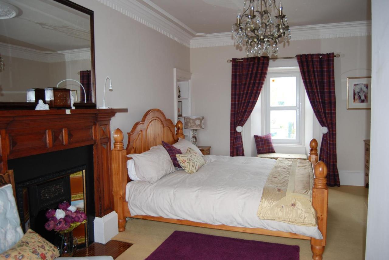 Bed and Breakfast Orsay House Portnahaven Екстер'єр фото